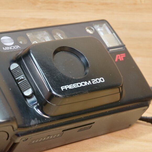 Minolta Freedom 200 Auto Focus Point and Shoot 35mm Film Camera, Made in Japan - Picture 7 of 9